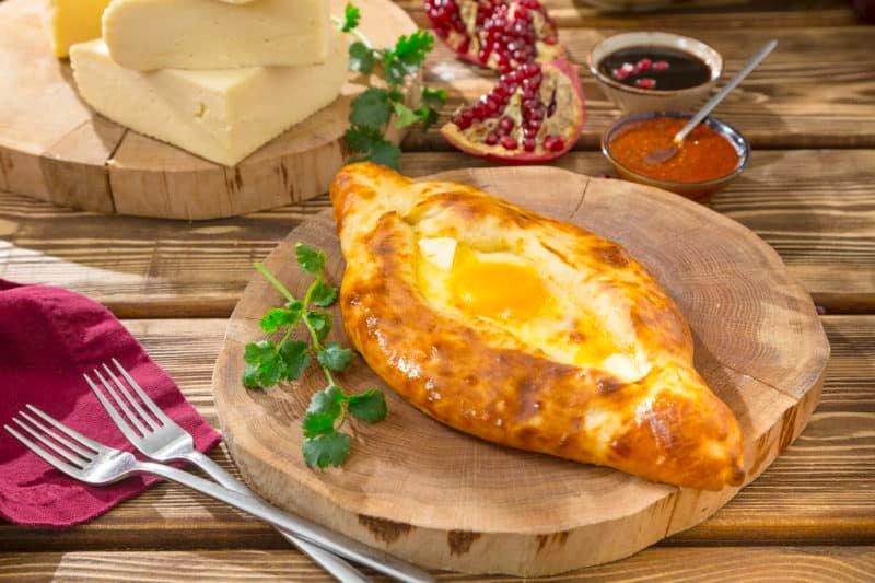 Хачапури по-аджарски